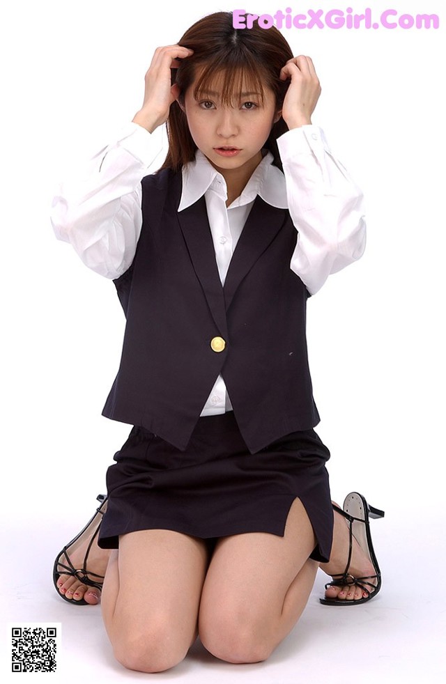 Mika Orihara - Pornopics Boots Latina